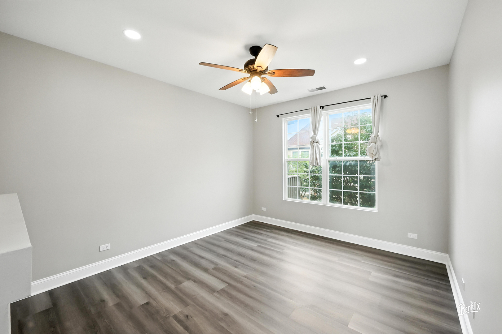 Property Photo:  751 Cherry Creek Drive 751  IL 60030 