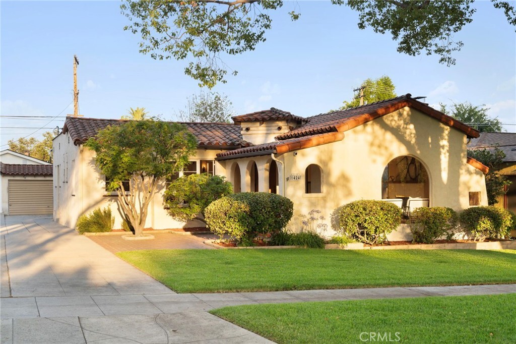 Property Photo: 1424 Bruce Avenue CA 91202