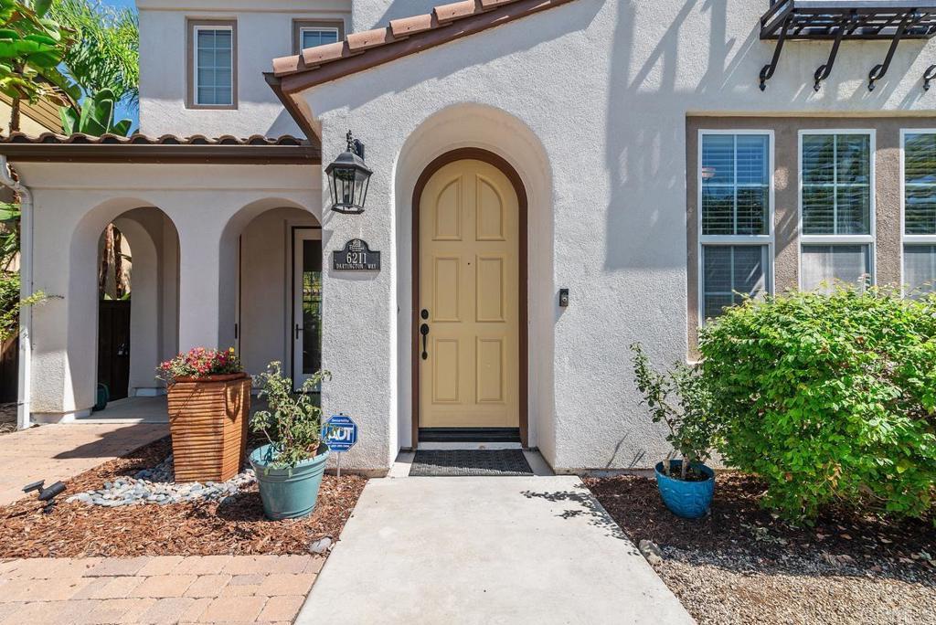 Property Photo: 6211 Dartington Way CA 92009
