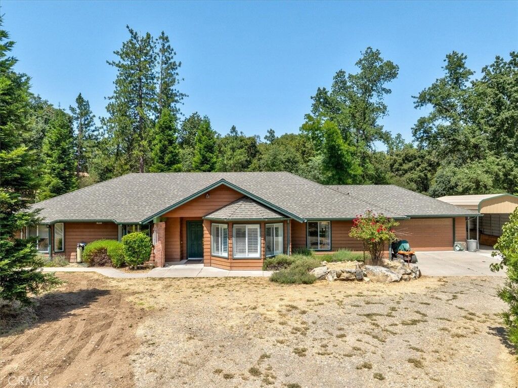 Property Photo: 38090 Wortham Road CA 93644
