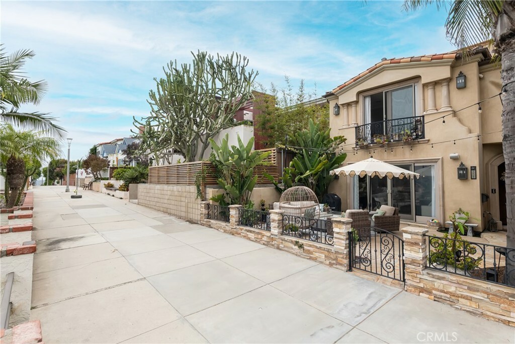 351 30th Street  Hermosa Beach CA 90254 photo