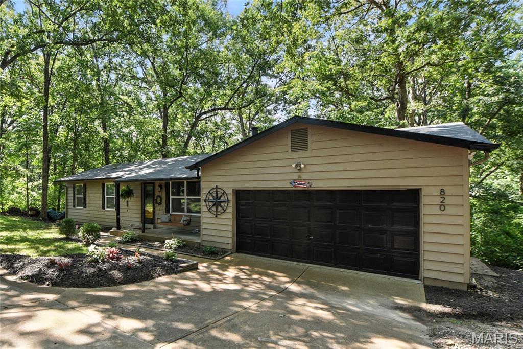 Property Photo: 820 Ashmont Drive MO 63052