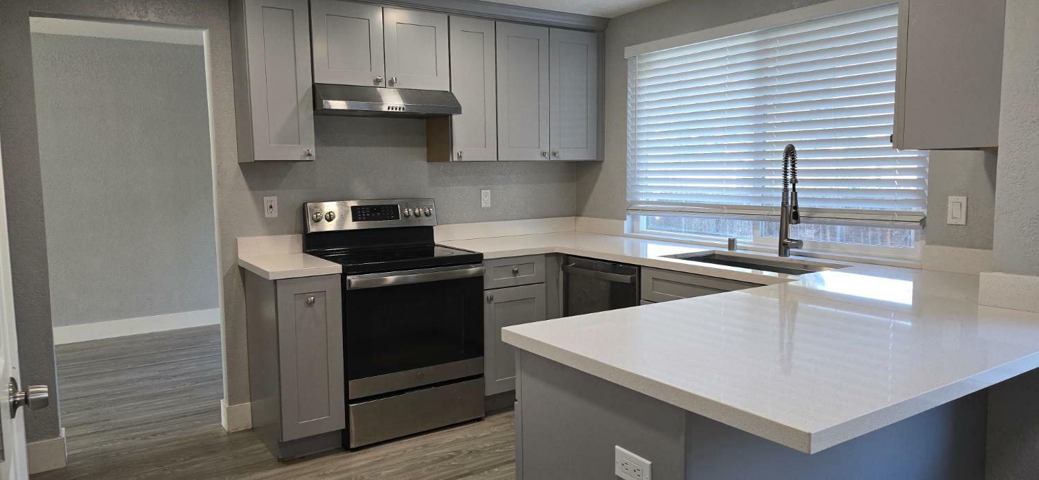 Property Photo: 2998 Cactus Way CA 95833