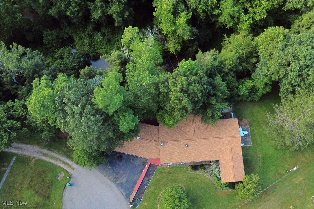 Property Photo: 300 Eastlawn Circle OH 43701