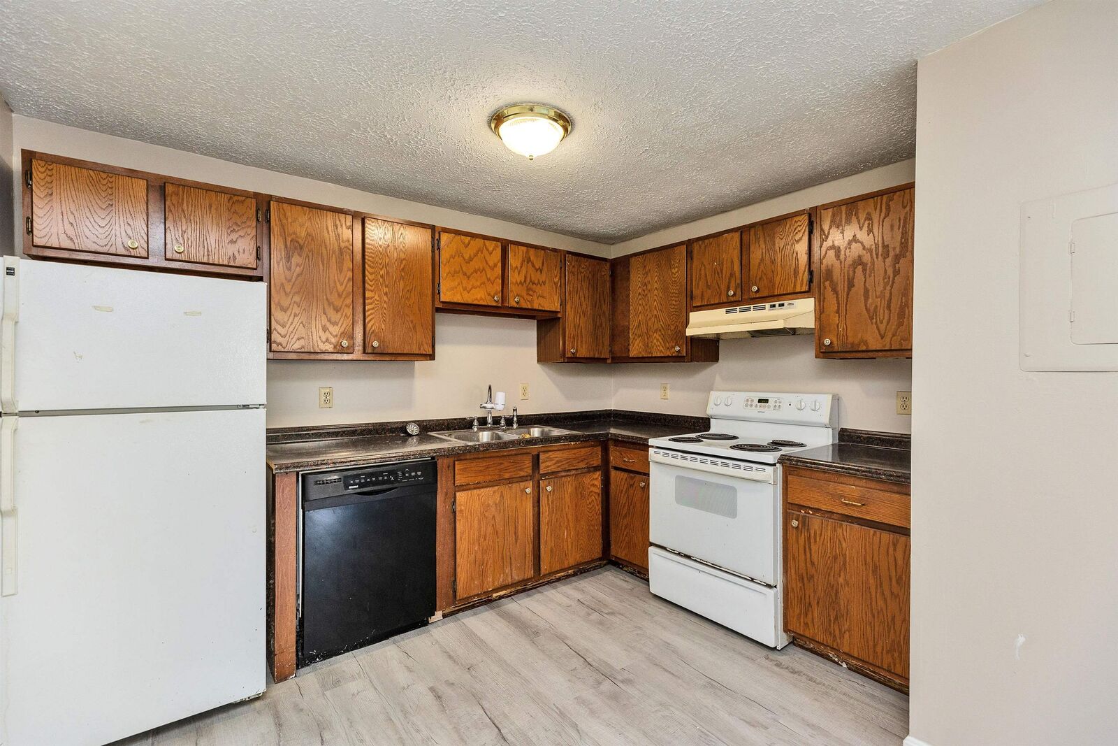 Property Photo: 55 Log Street NH 03102