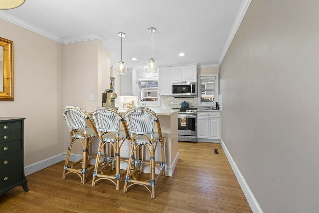 Property Photo: 11 Oak St 37 MA 02482