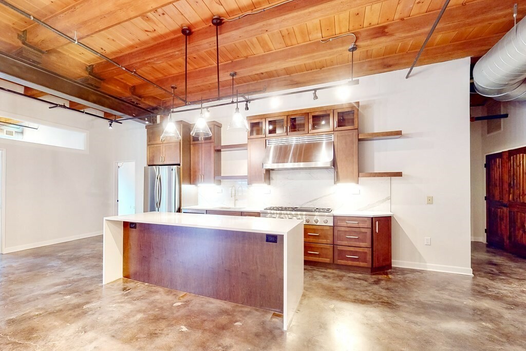 Property Photo: 35 Channel Center St 301 MA 02210