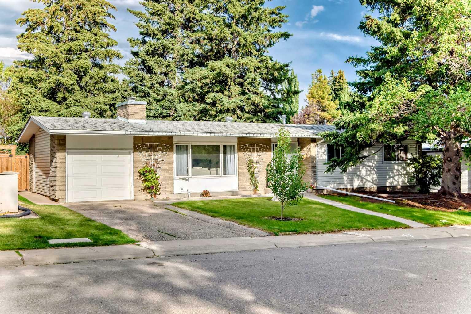 Photo de la propriété: 368 Capri Crescent NW AB T2L 1B2