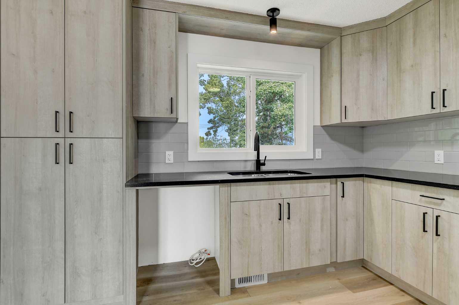 Property Photo: 11106 95 Street AB T8V 1Z7