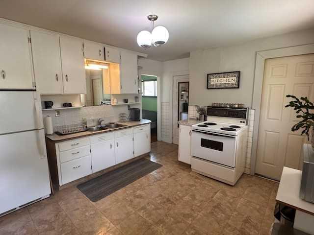 Property Photo: 660 3 Avenue W AB T0J 0Y3
