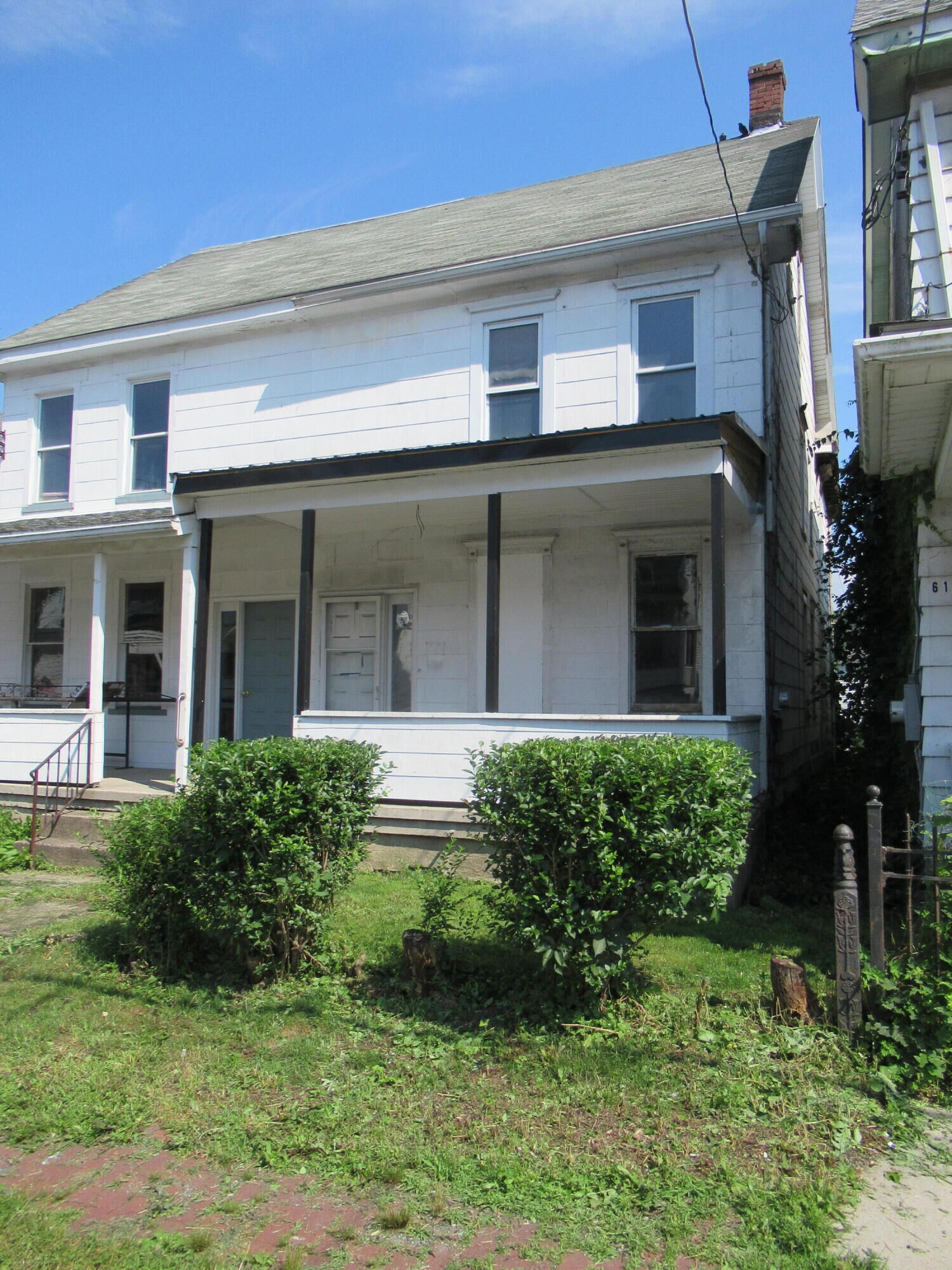 Property Photo: 615 E Patterson Street PA 18232