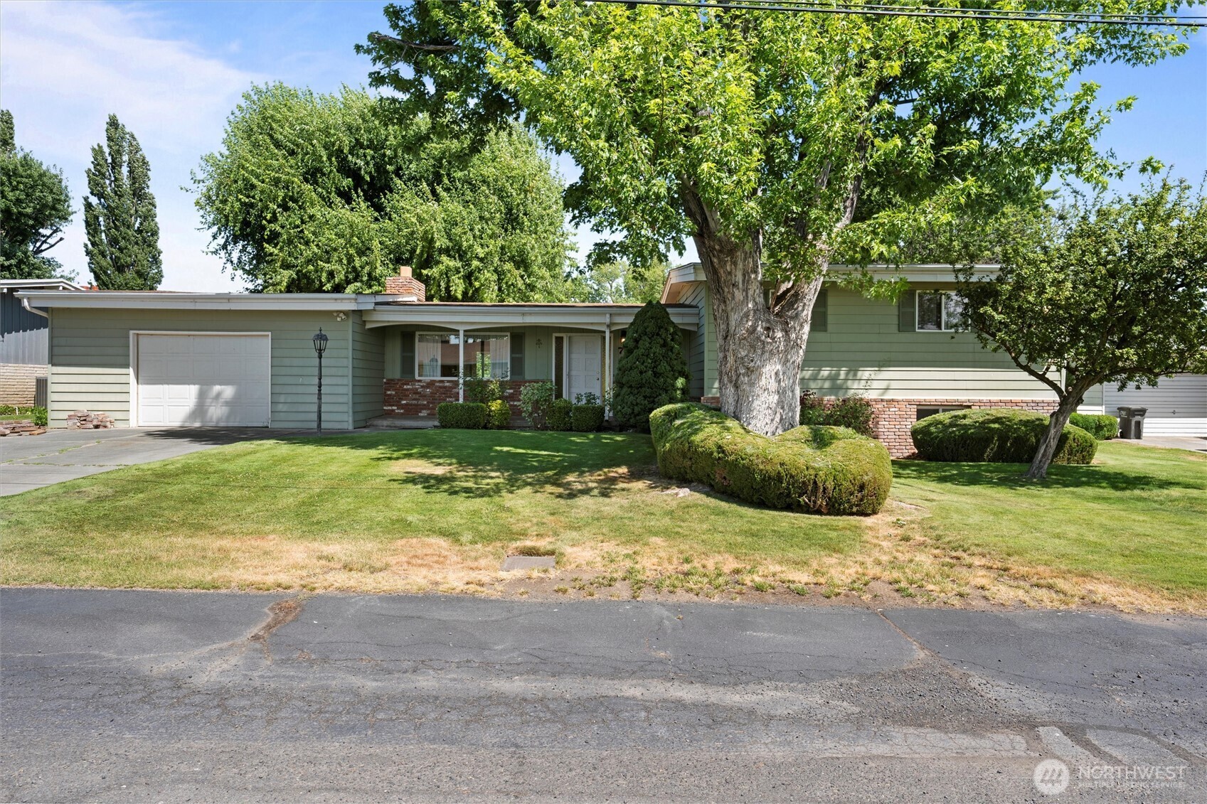 714  Canterbury Road NW  Soap Lake WA 98851 photo