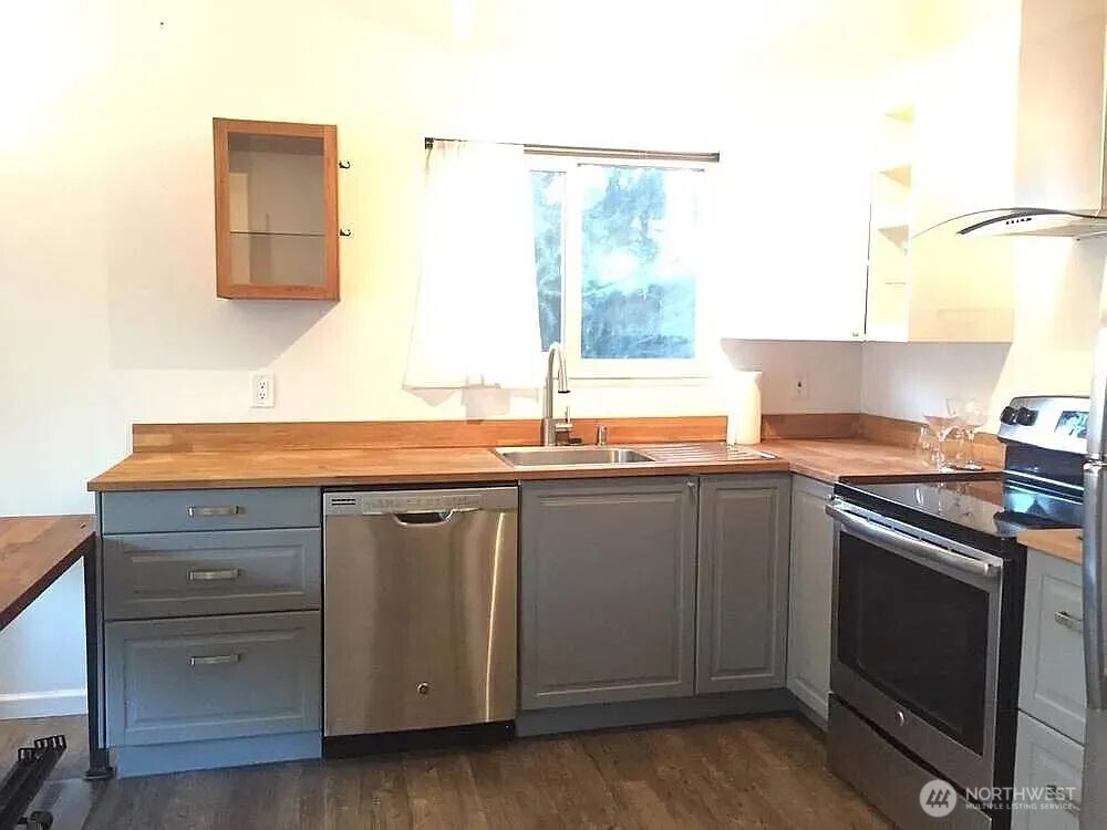 Property Photo: 1750 NW 58th Street WA 09107