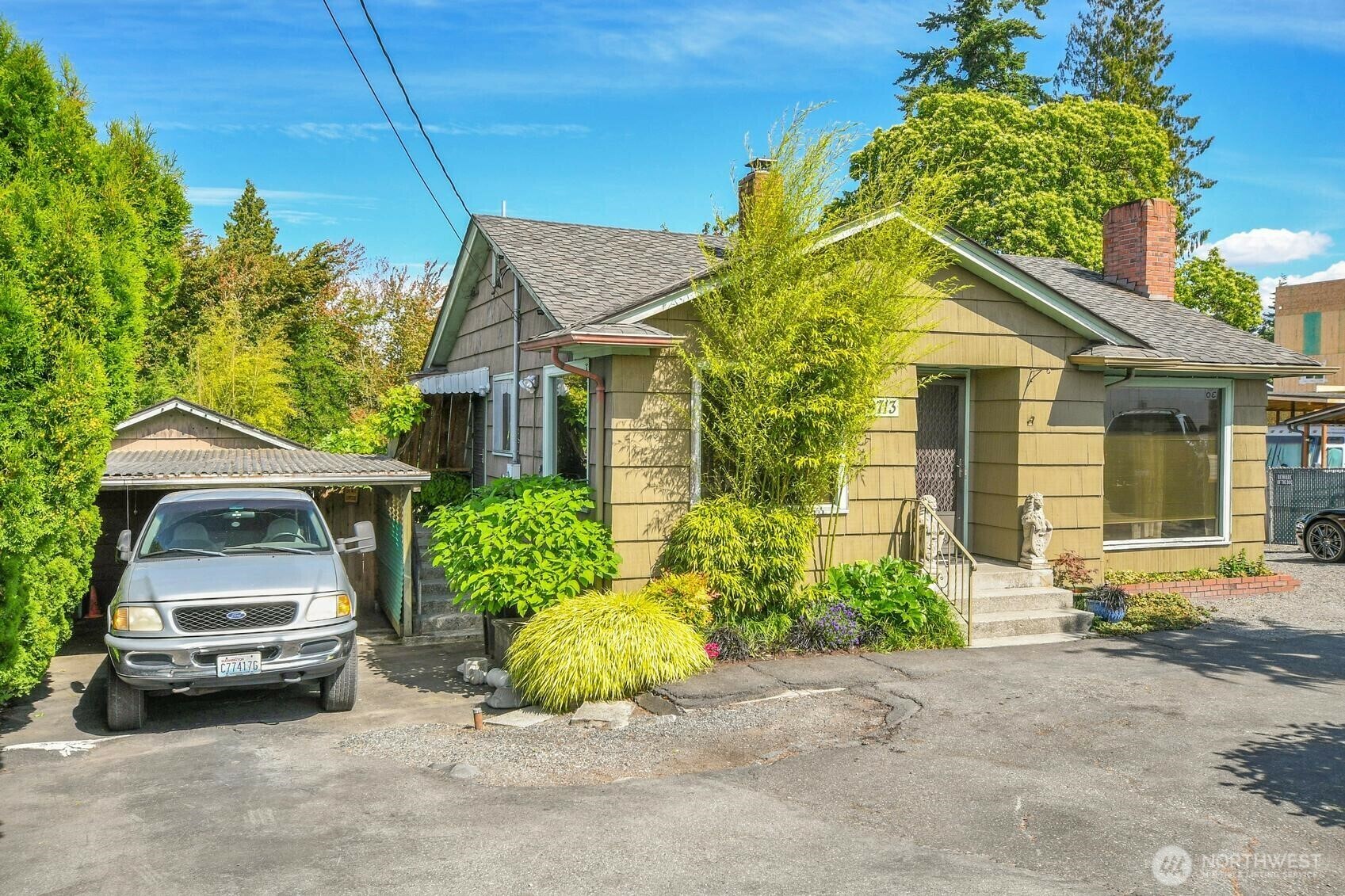 Property Photo: 9713 4th Avenue W WA 98204