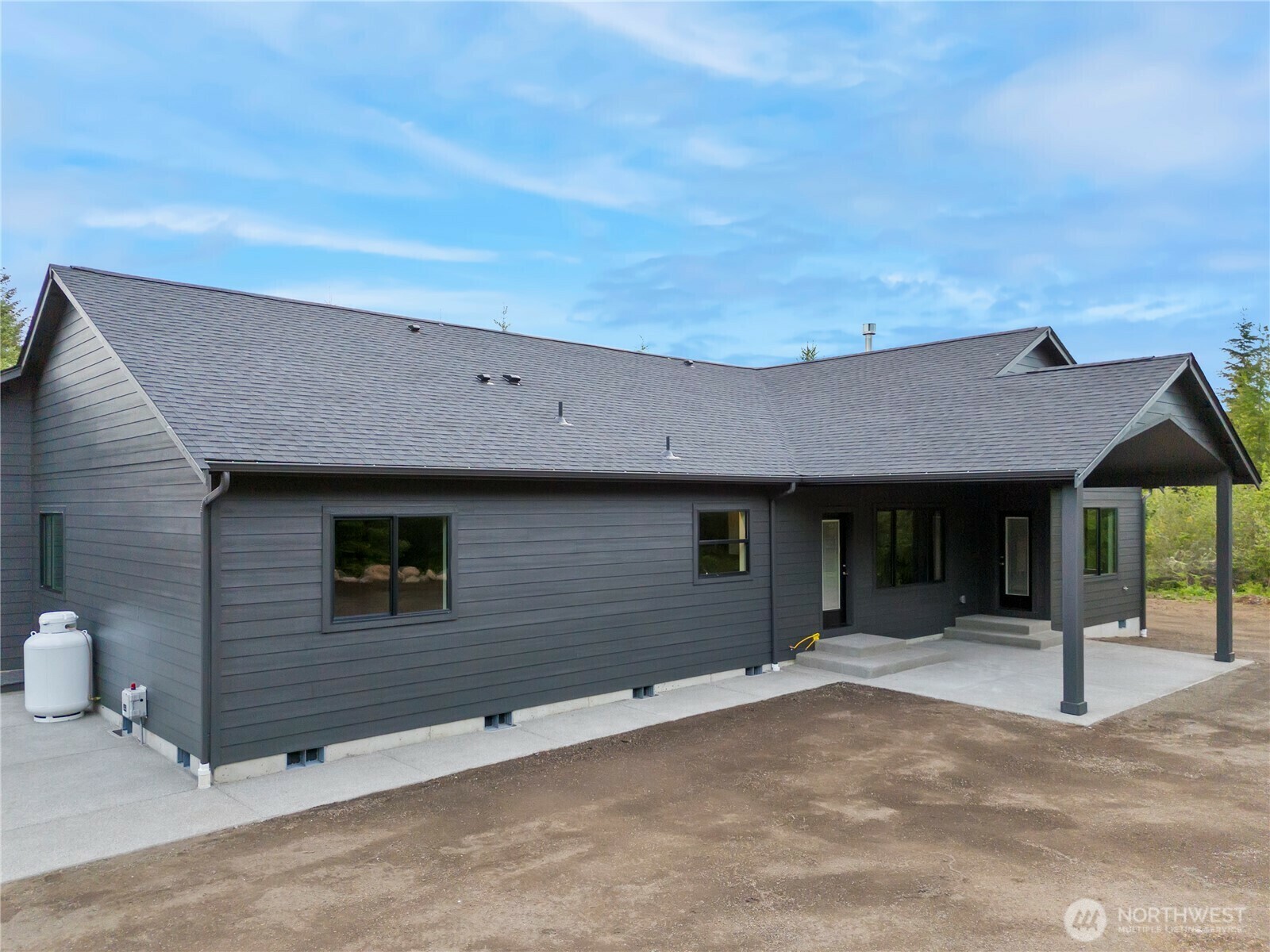 Property Photo:  3435  Everette Lane N  WA 98531 