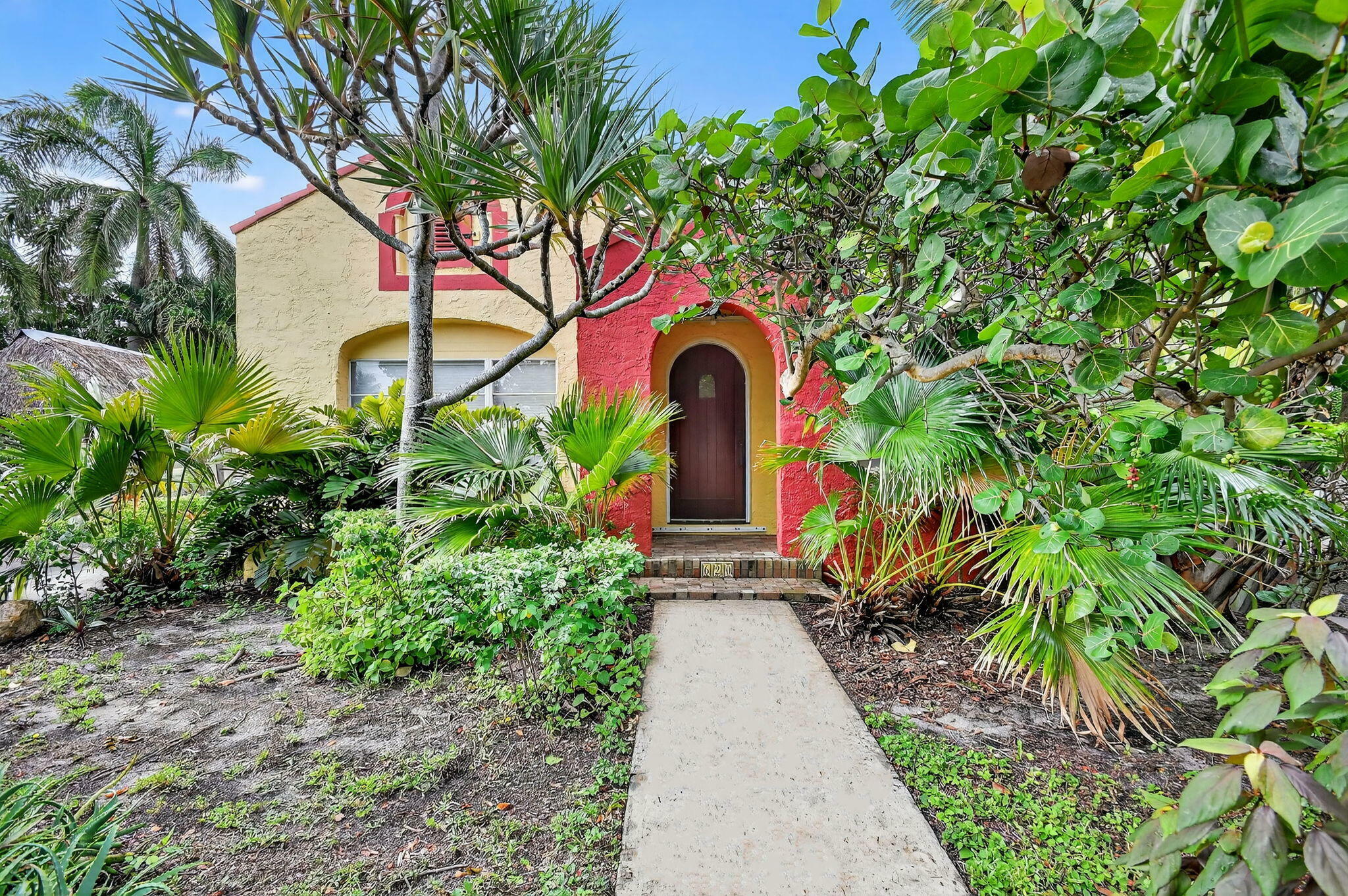 Property Photo: 620 Lytle Street FL 33405