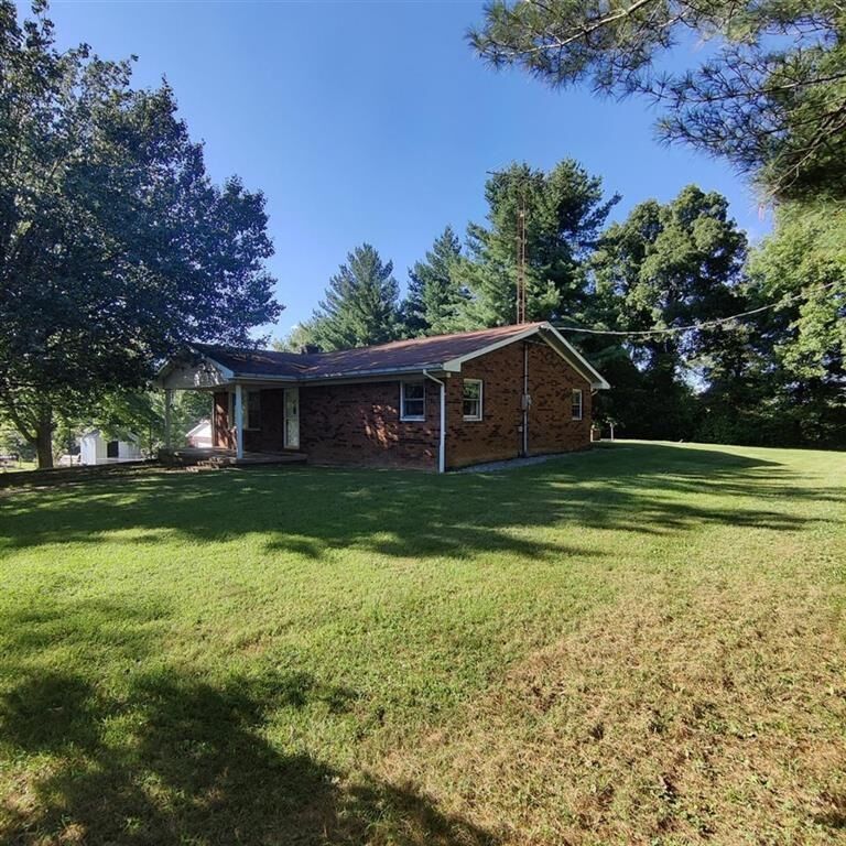 Property Photo:  2131 Needmore Road  KY 42261 