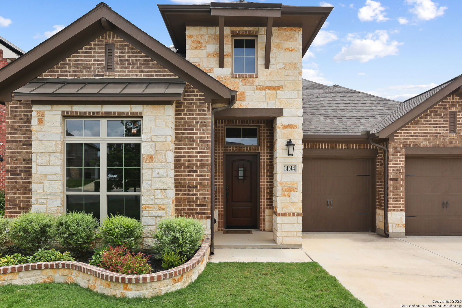 Property Photo: 14314 Running Wolf TX 78245