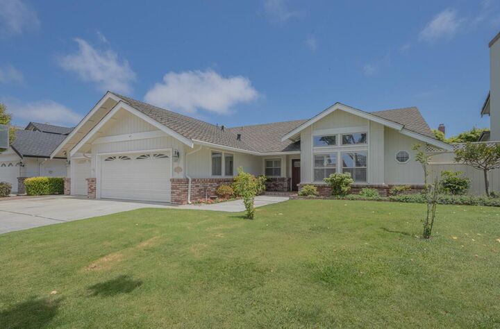 1121 Palo Alto Way  Salinas CA 93901 photo