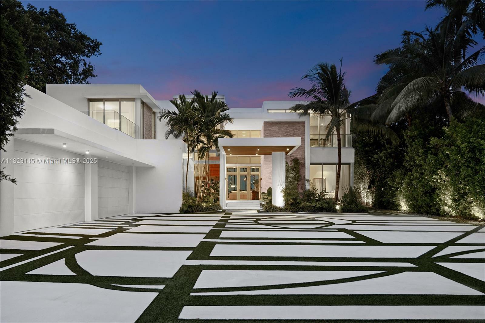 Property Photo: 30 Palm Ave FL 33139