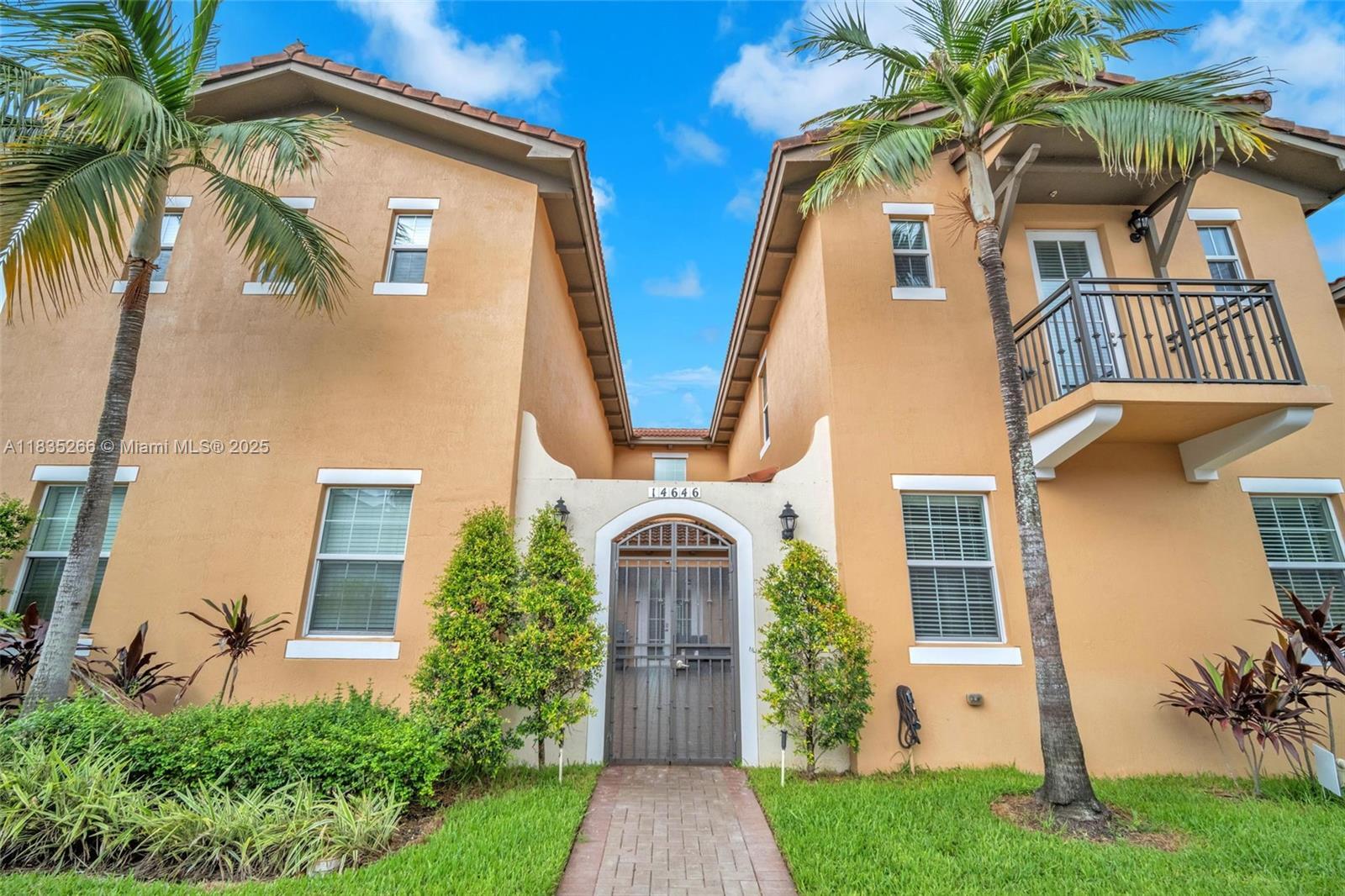 14646 SW 13th St  Pembroke Pines FL 33027 photo