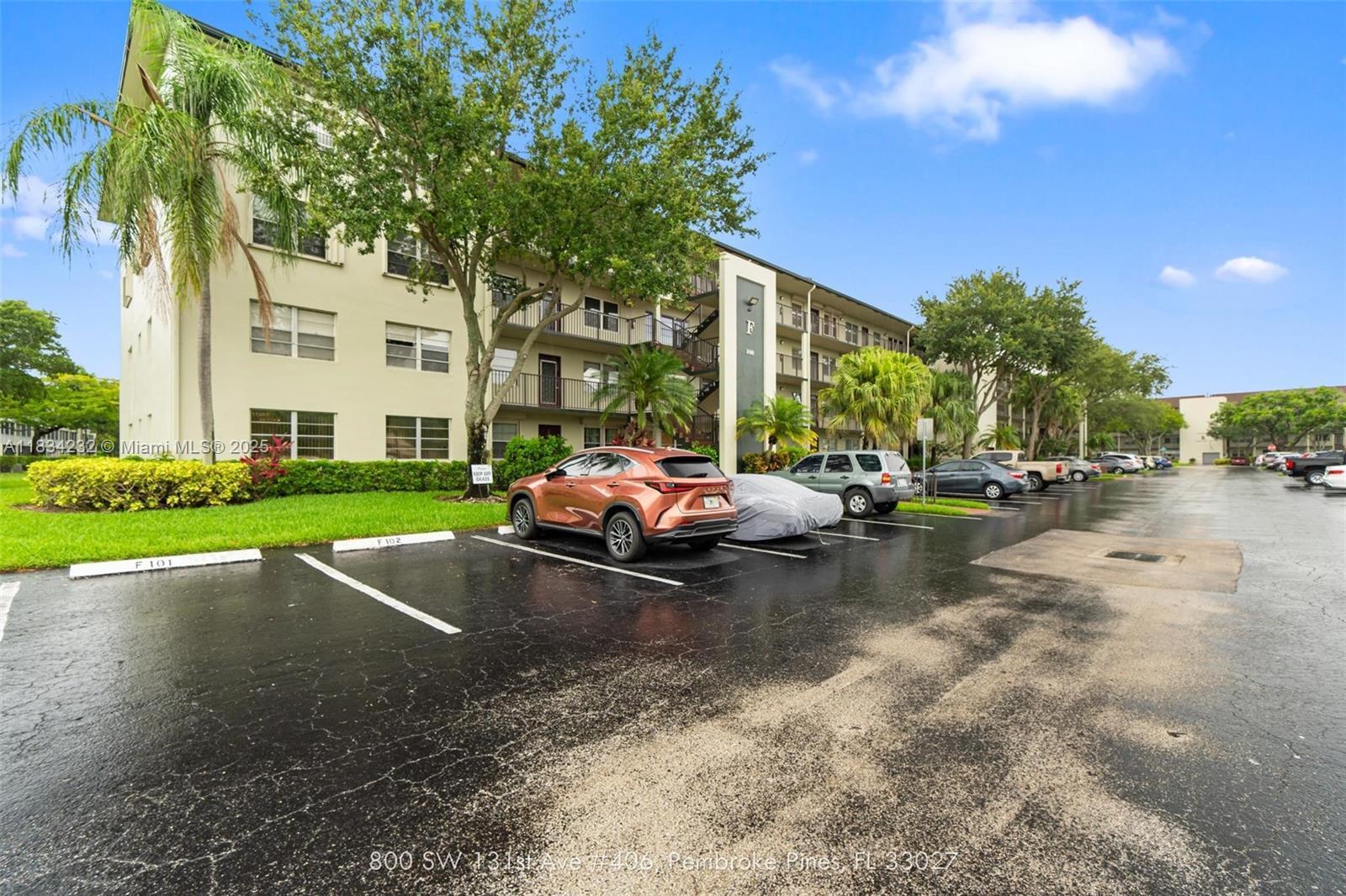 Property Photo:  800 SW 131st Ave 406F  FL 33027 