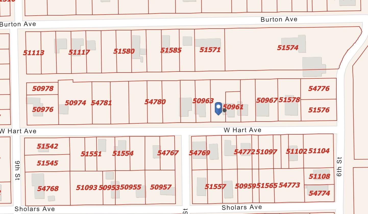 Property Photo:  808 W Hart  TX 77630 