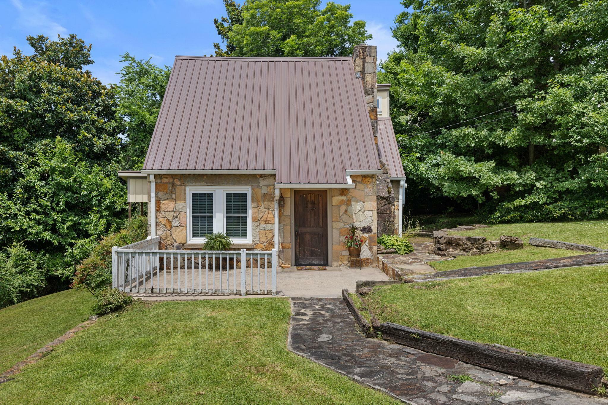 Property Photo: 411 6th Ave SE AL 35055 - CULLMAN