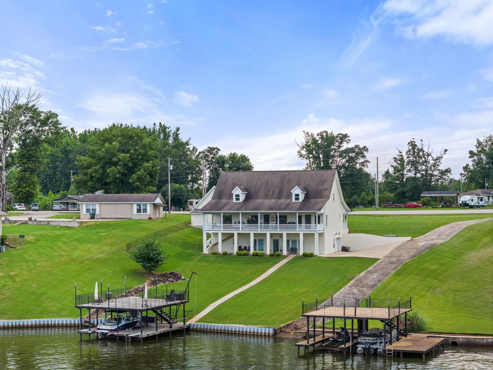 280 Alabama Shores Rd  Muscle Shoals AL 35661 - MUSCLE S photo