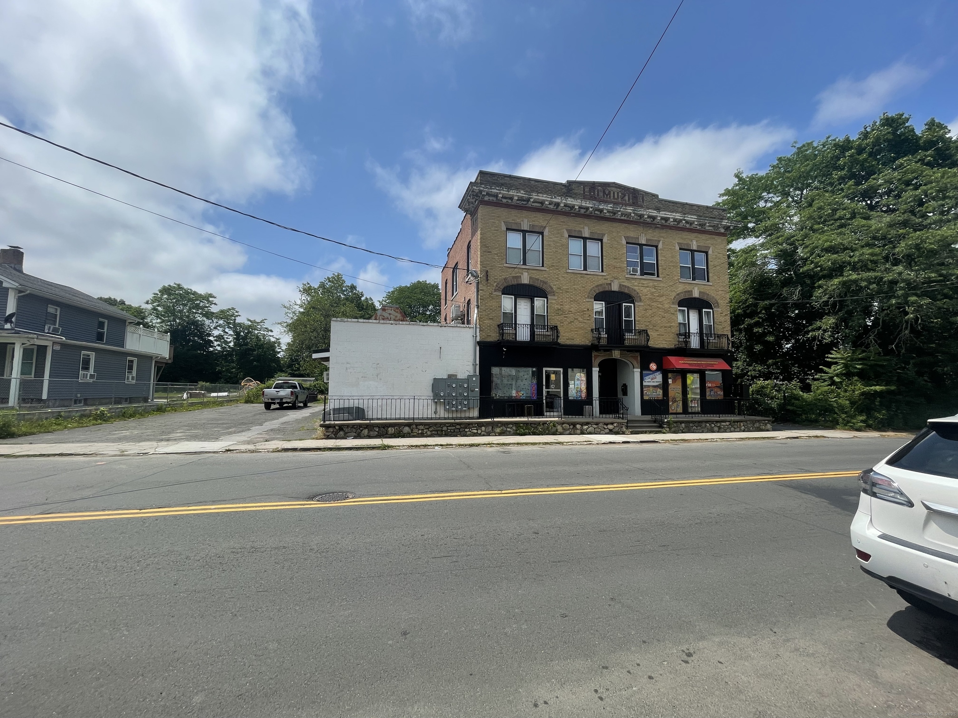 Property Photo:  1472 Baldwin Street  CT 06706 