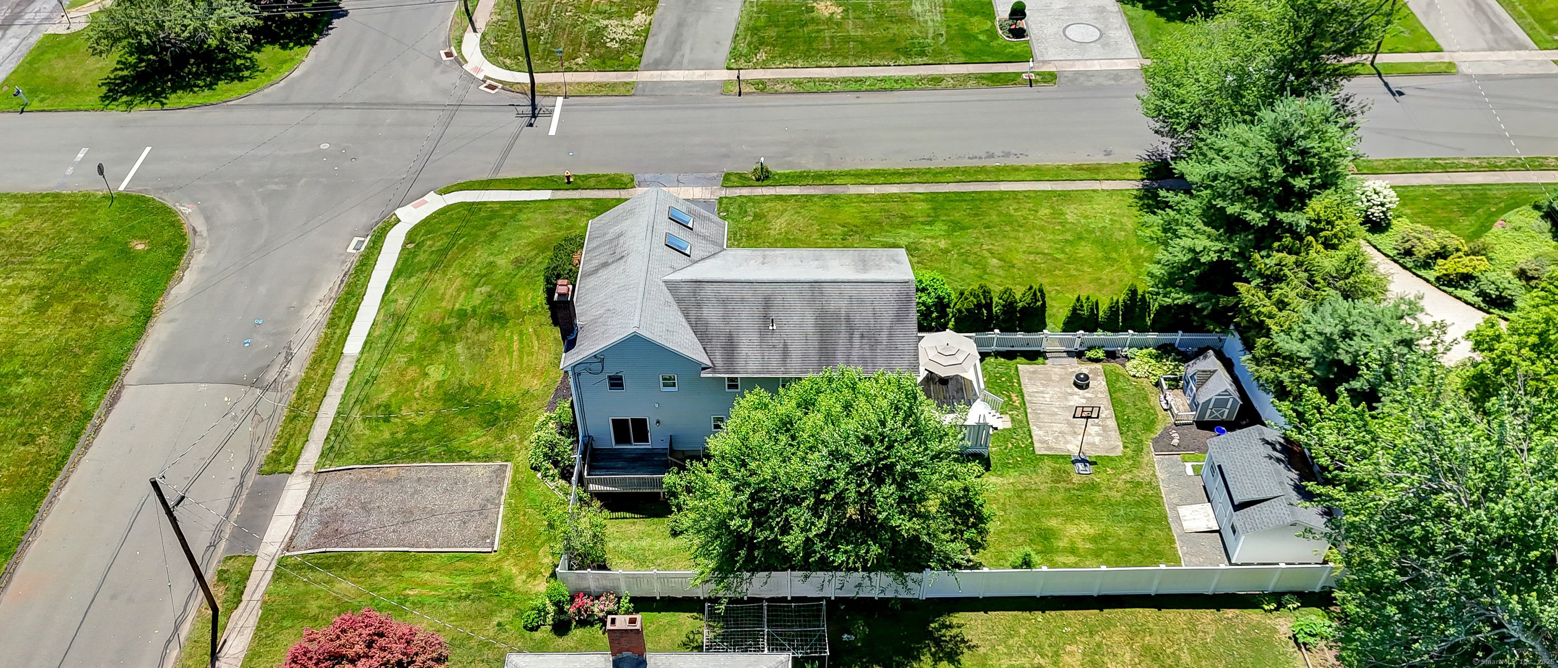 Property Photo: 288 Pine Lane CT 06109