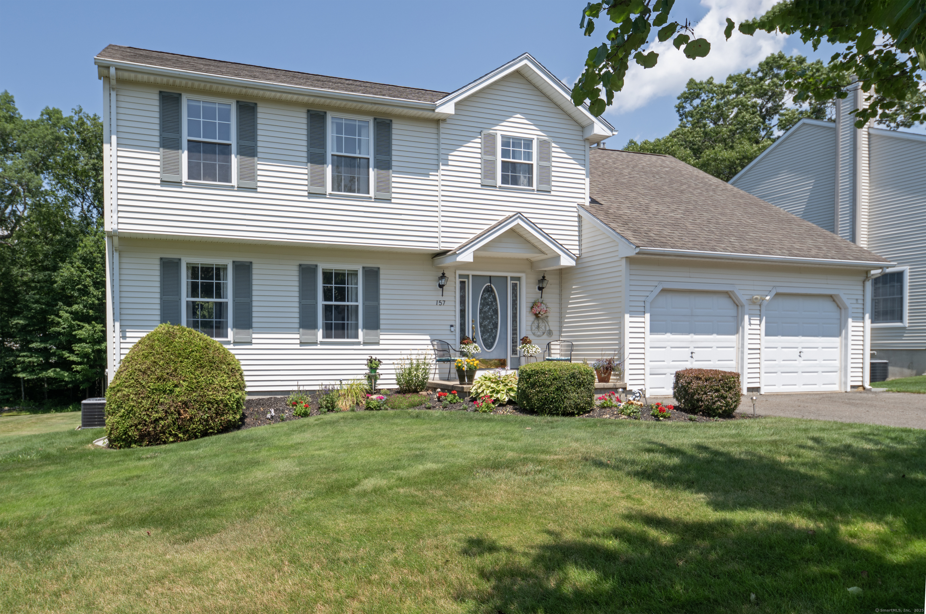 Property Photo: 157 Cynrose Place CT 06451
