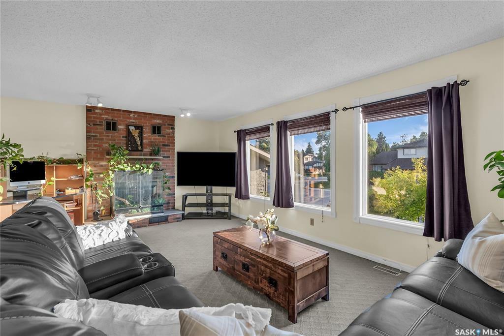 Property Photo: 506 Perreault Way SK S7K 6B8