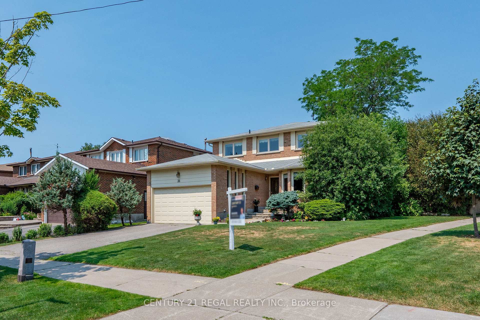 Property Photo: 36 Lindemann Street ON L3T 5M8