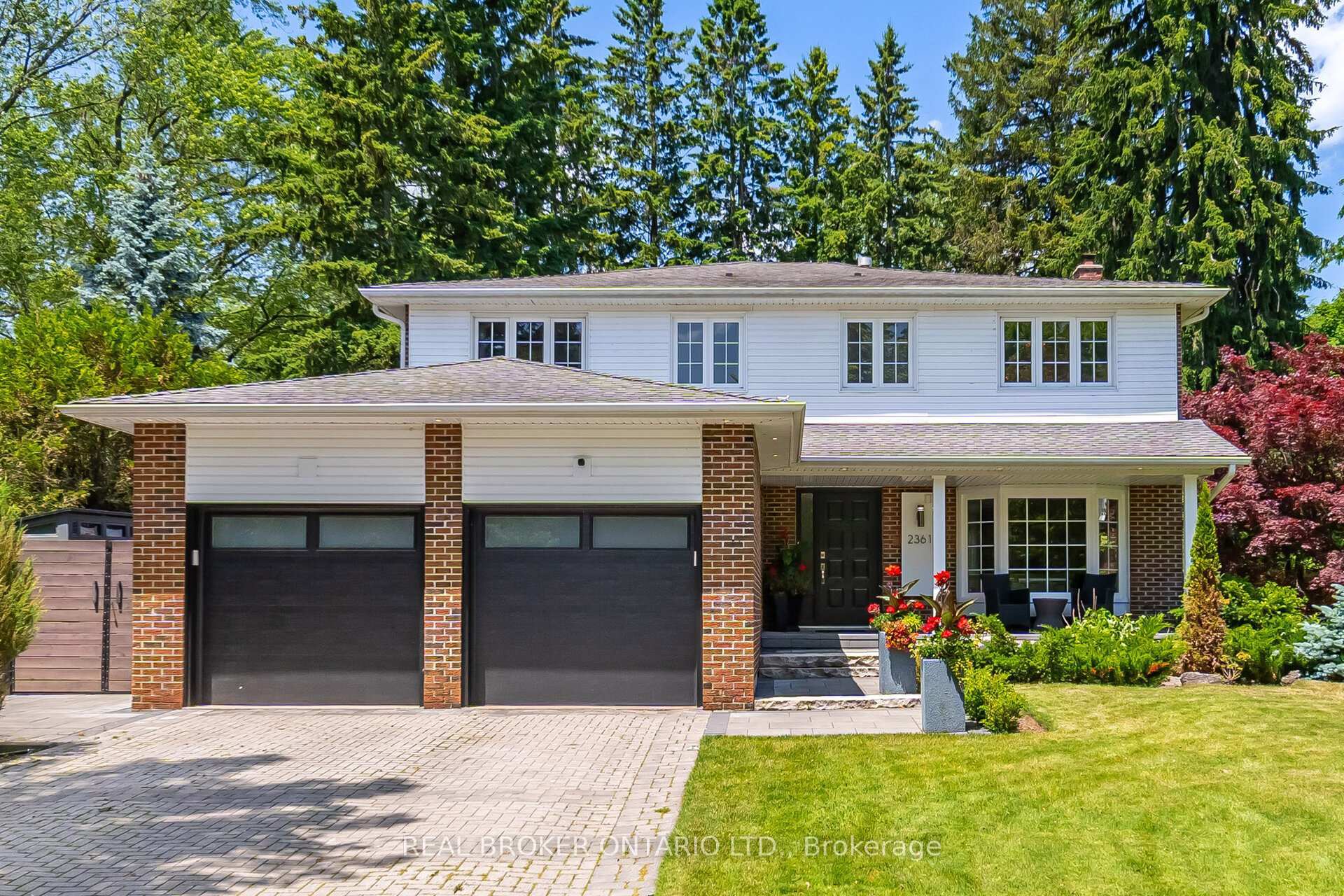Property Photo: 2361 Carrington Place ON L6J 5P5