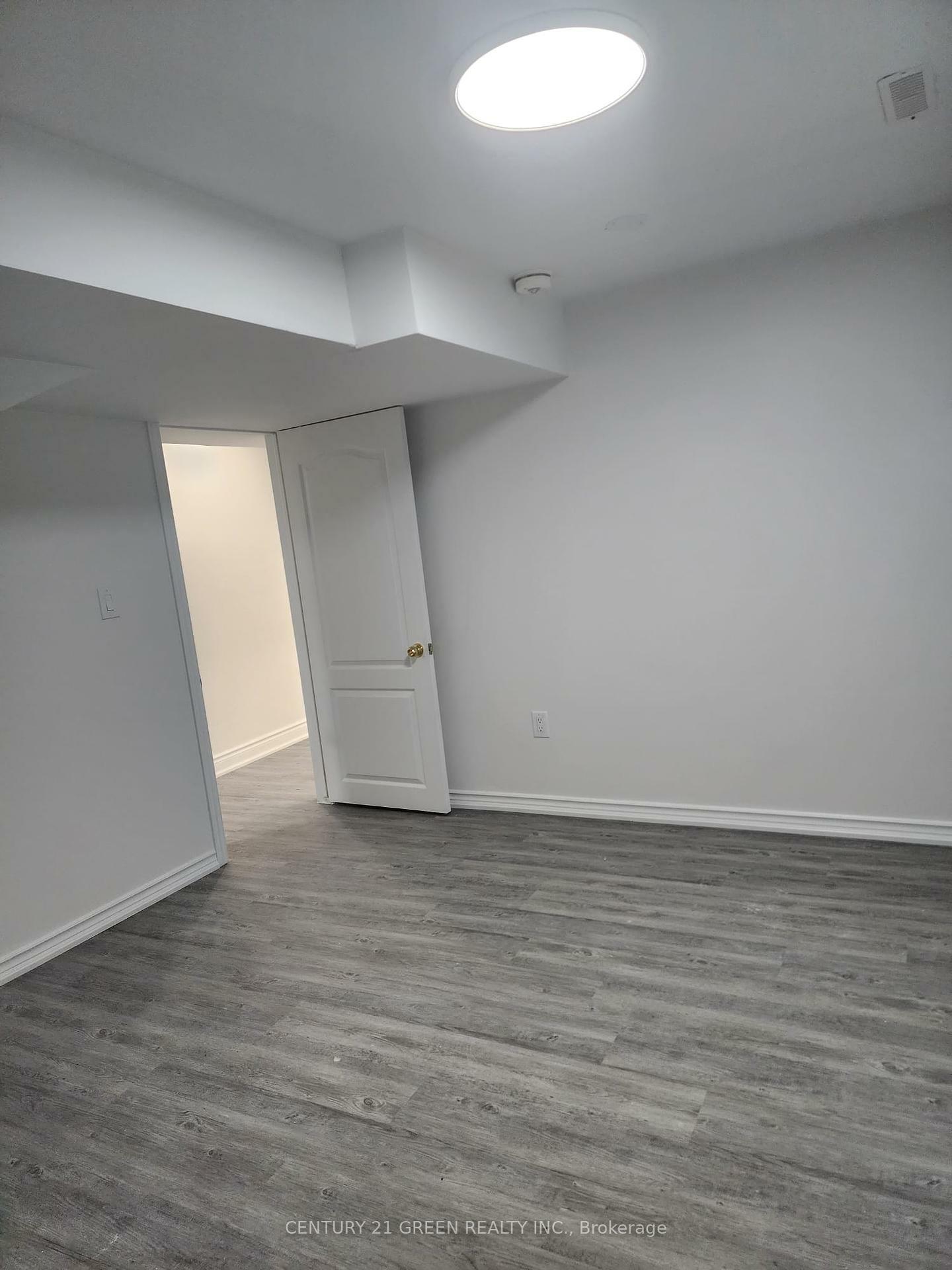 Property Photo: 3074 Augusta Drive Bsmt ON L5N 5C9