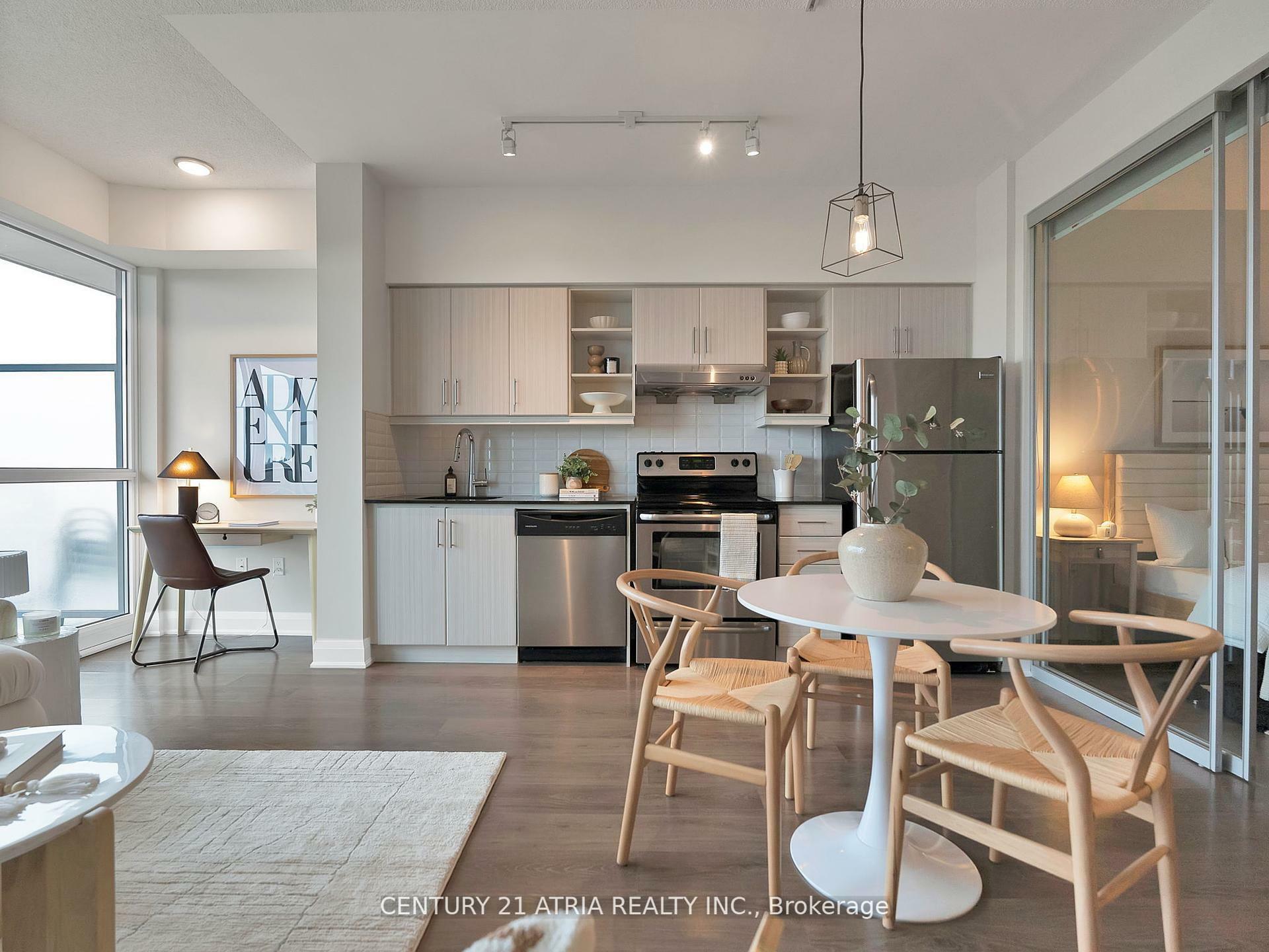 Property Photo: 160 Vanderhoof Avenue Lph18 ON M4G 0B7