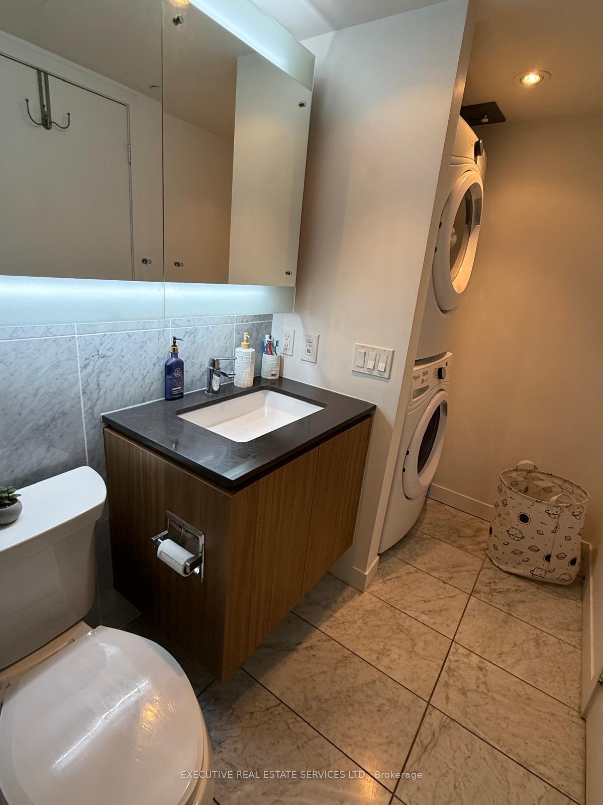 Property Photo: 70 Queens Wharf Road 1807 ON M5V 0J2