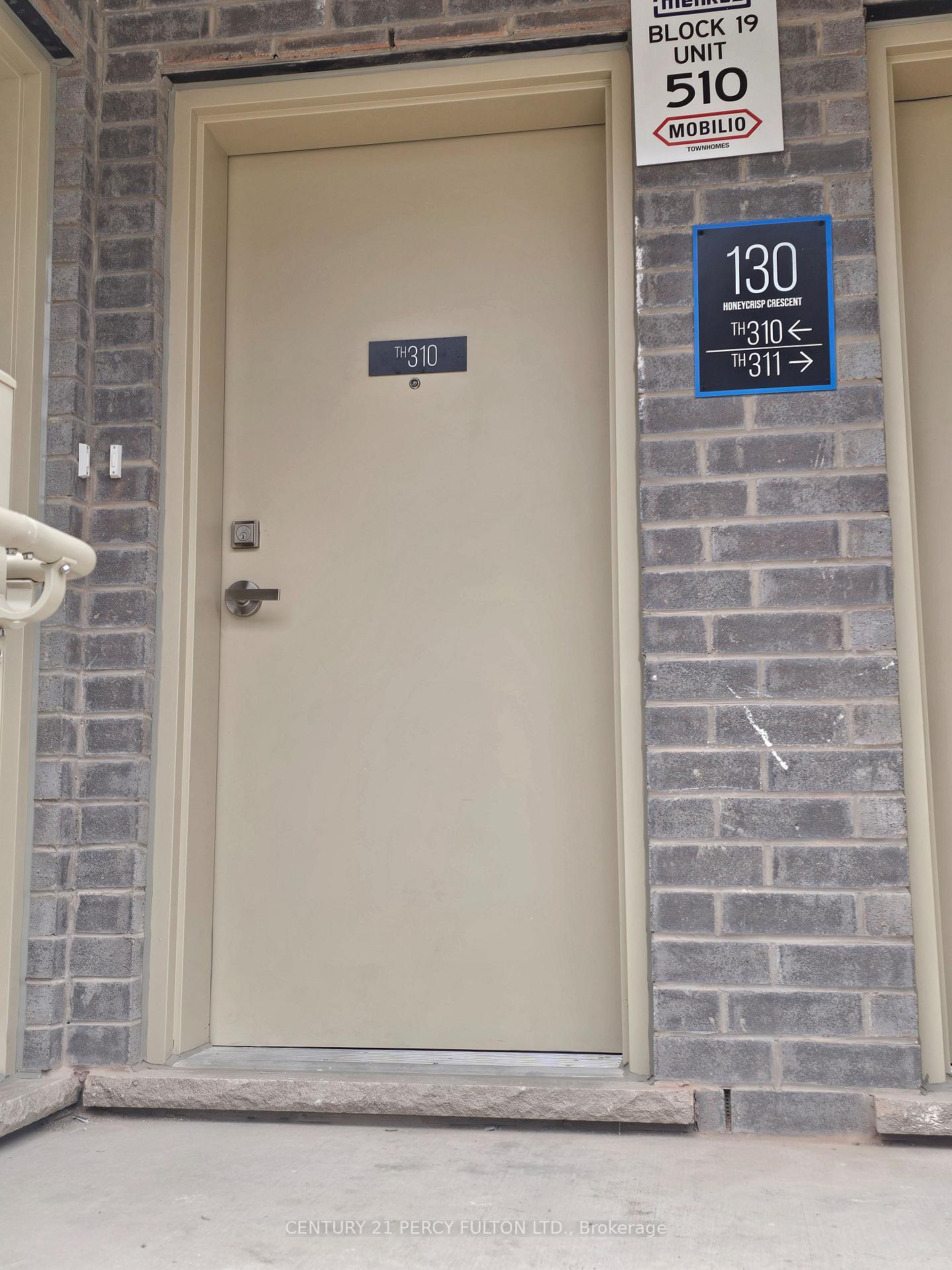 Photo de la propriété: 130 Honeycrisp Crescent Th 310 ON L4K 0N7
