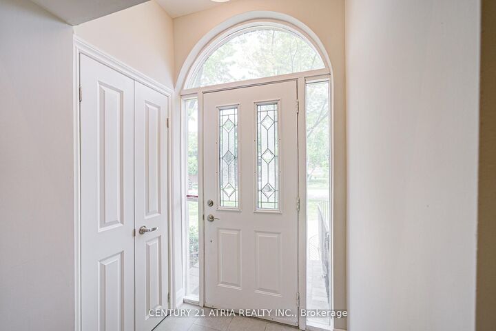 Property Photo:  190 Romfield Circuit  ON L3T 3J1