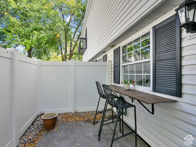 Property Photo:  607 E 4030 S  UT 84107