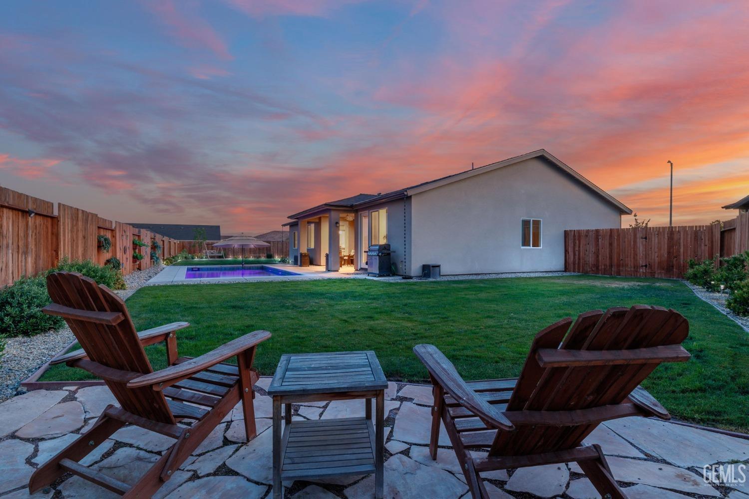 Property Photo: 7702 Canyon Trail Avenue CA 93313