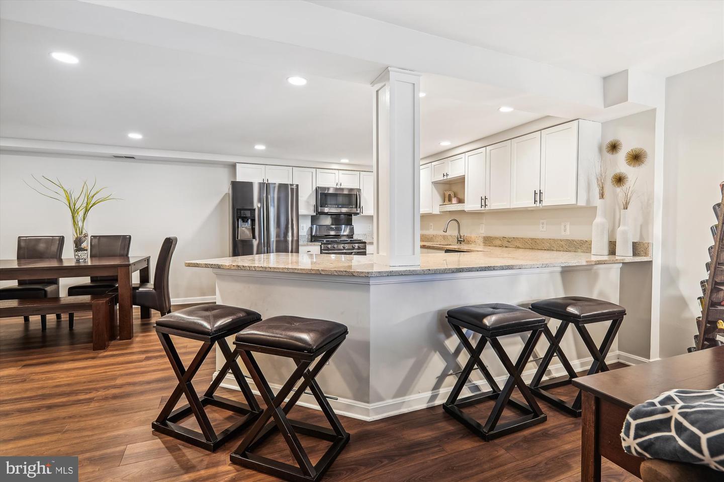 Property Photo: 1561 N Van Dorn Street B VA 22304