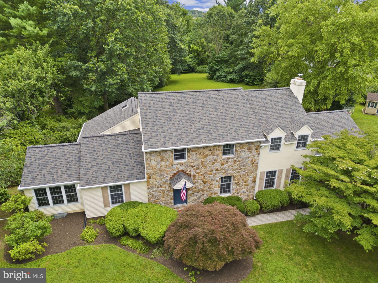 Property Photo:  1183 Hampshire Place  PA 19382 