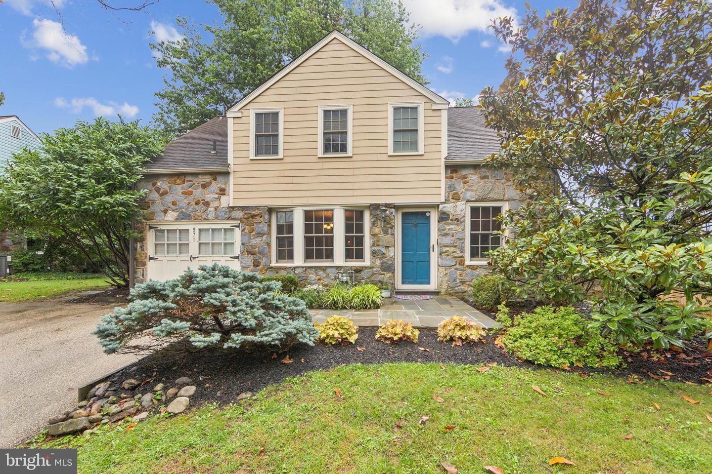 Property Photo: 971 W Conestoga Road PA 19312