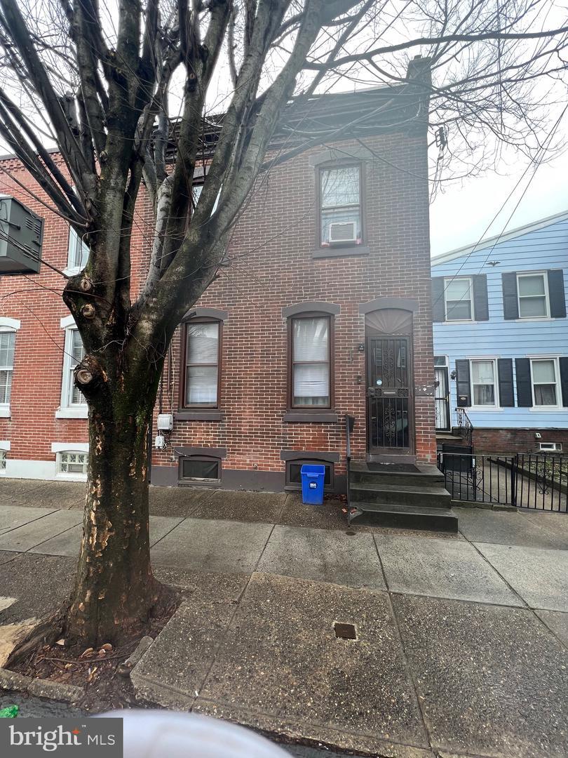 2424 E Somerset Street  Philadelphia PA 19134 photo