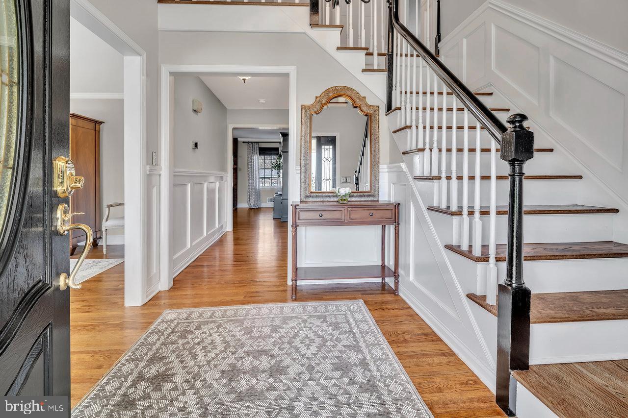 Property Photo: 2 Becket Court NJ 08550
