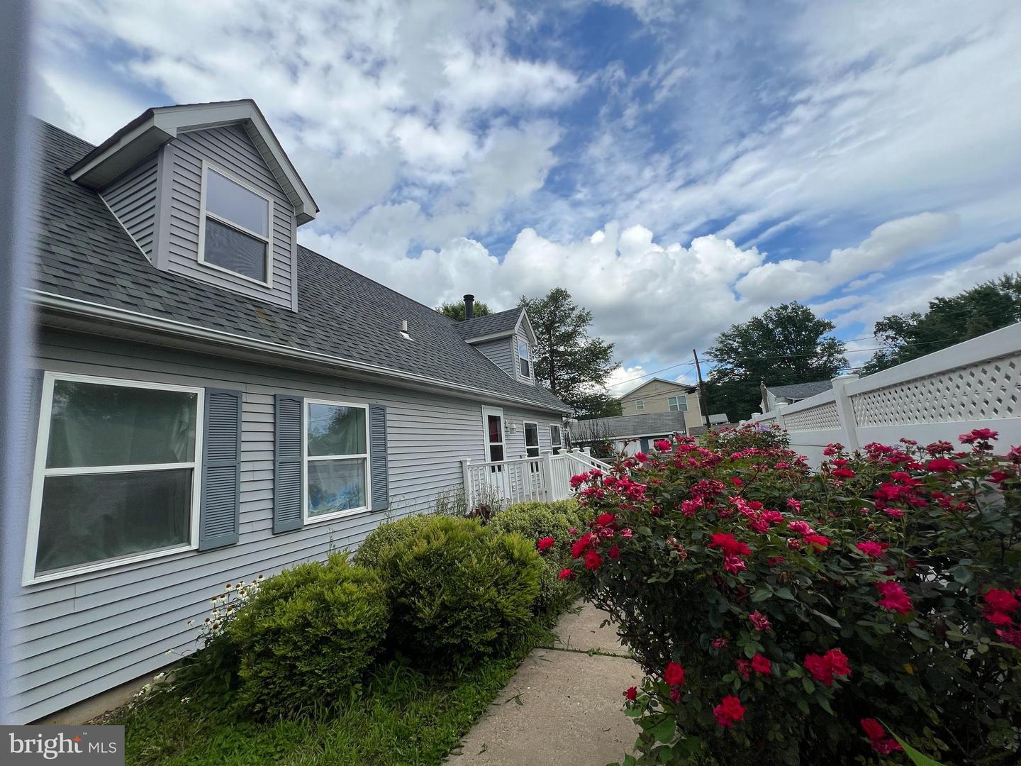 Property Photo: 473 Monroe PA 19047
