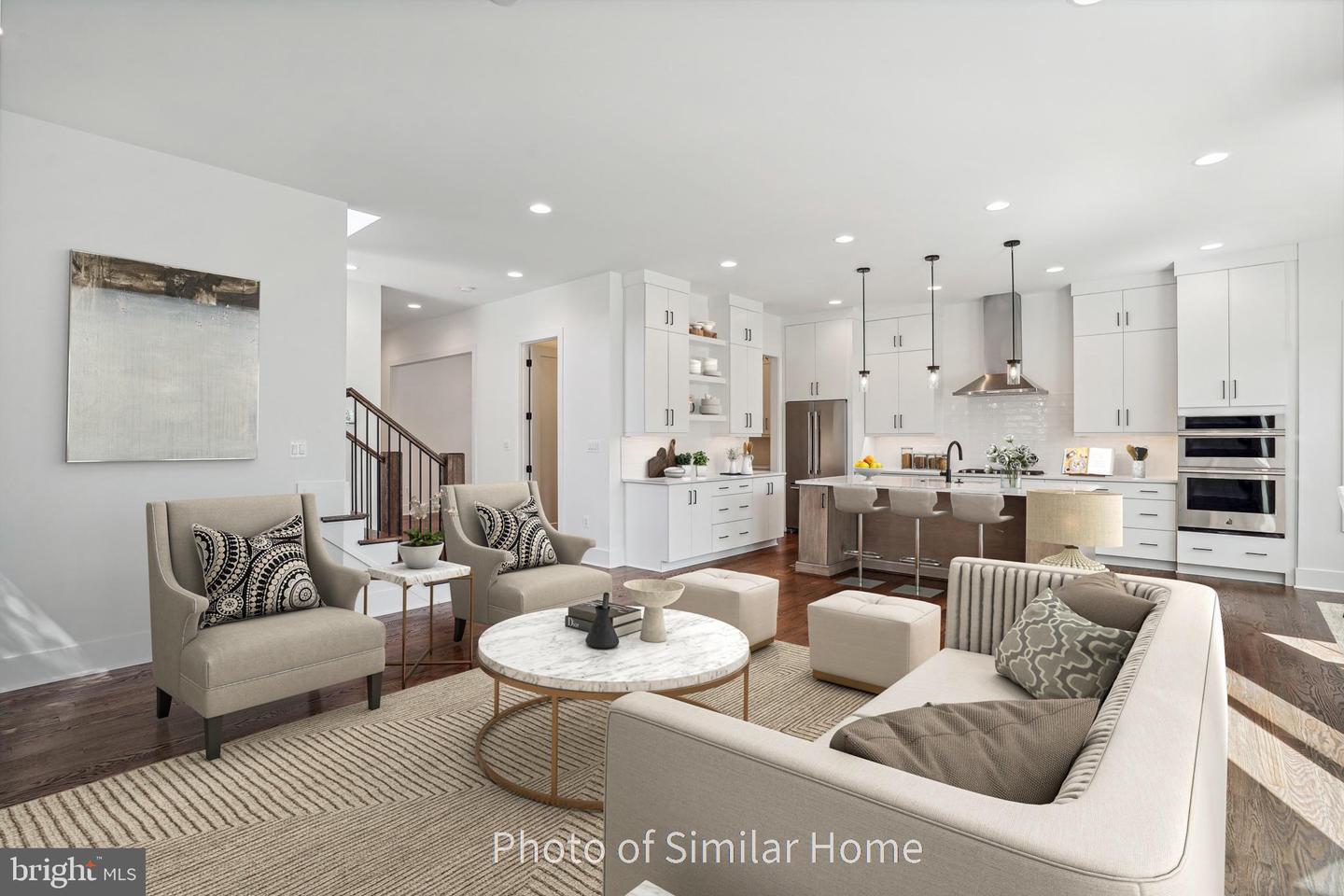 Property Photo: 1922 N Van Buren Street VA 22205