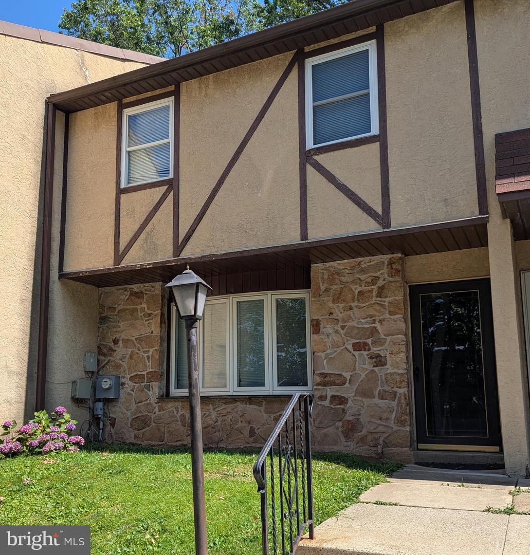 Property Photo: 14 Knock N Knoll Circle L-14 PA 19090